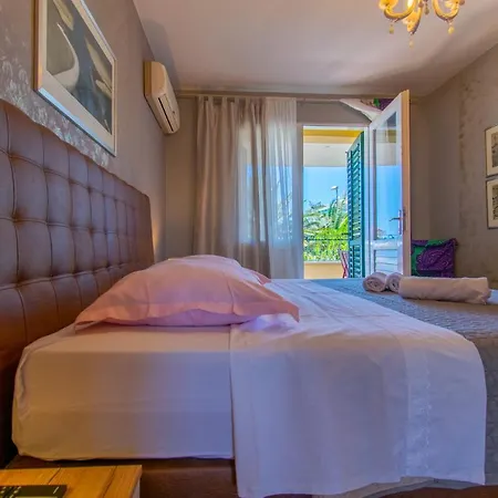 Lean Apartment *